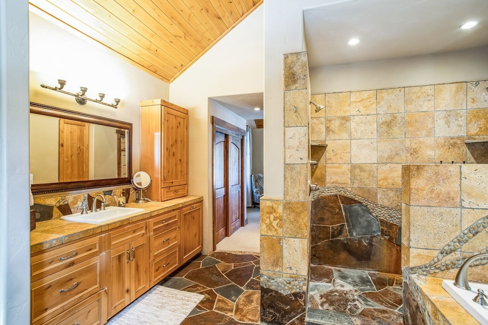 4br Cabin W/ Hot Tub Ultimate Truckee Escape 4 Bedroom Cabin