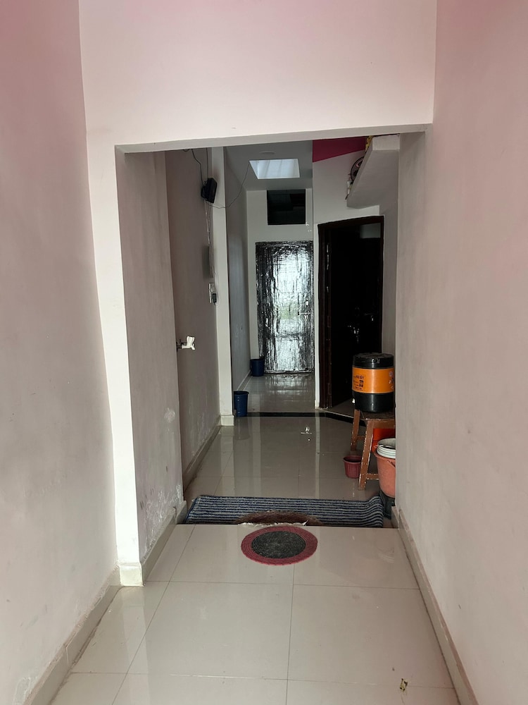 Anirudhha Home Stay