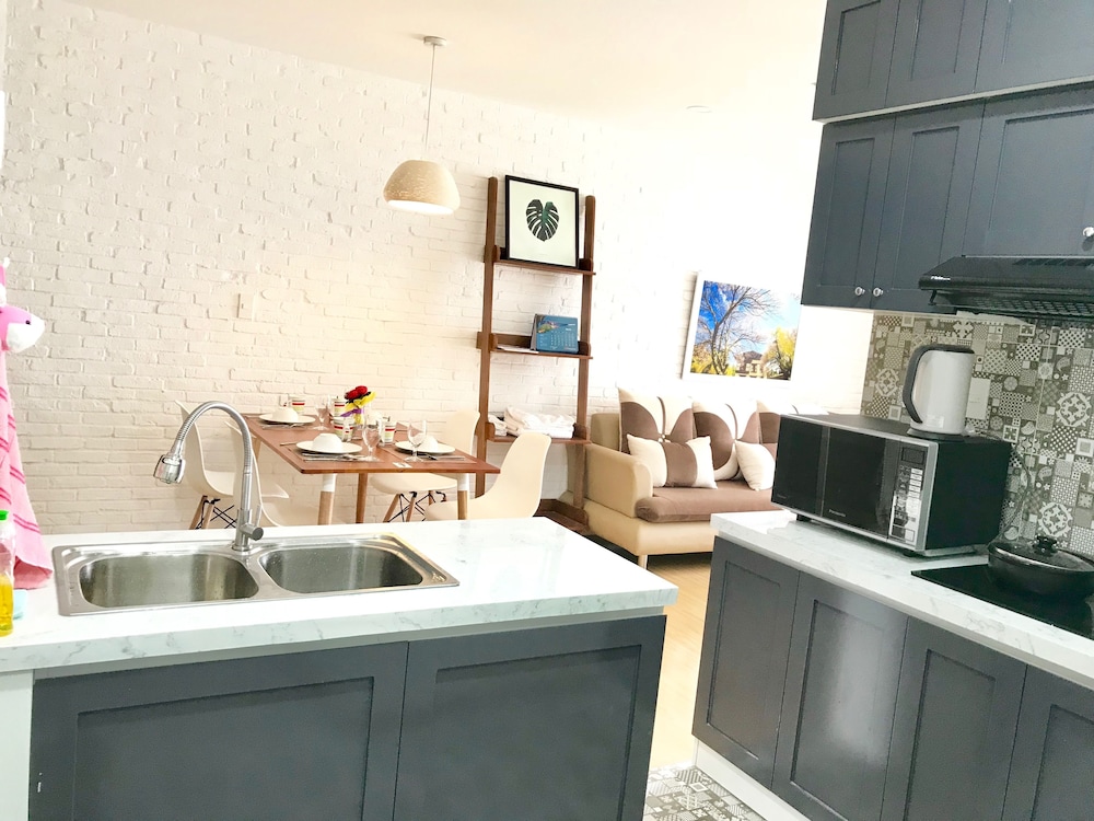 Jennifer Apartment Luxury 2BR SW Pool