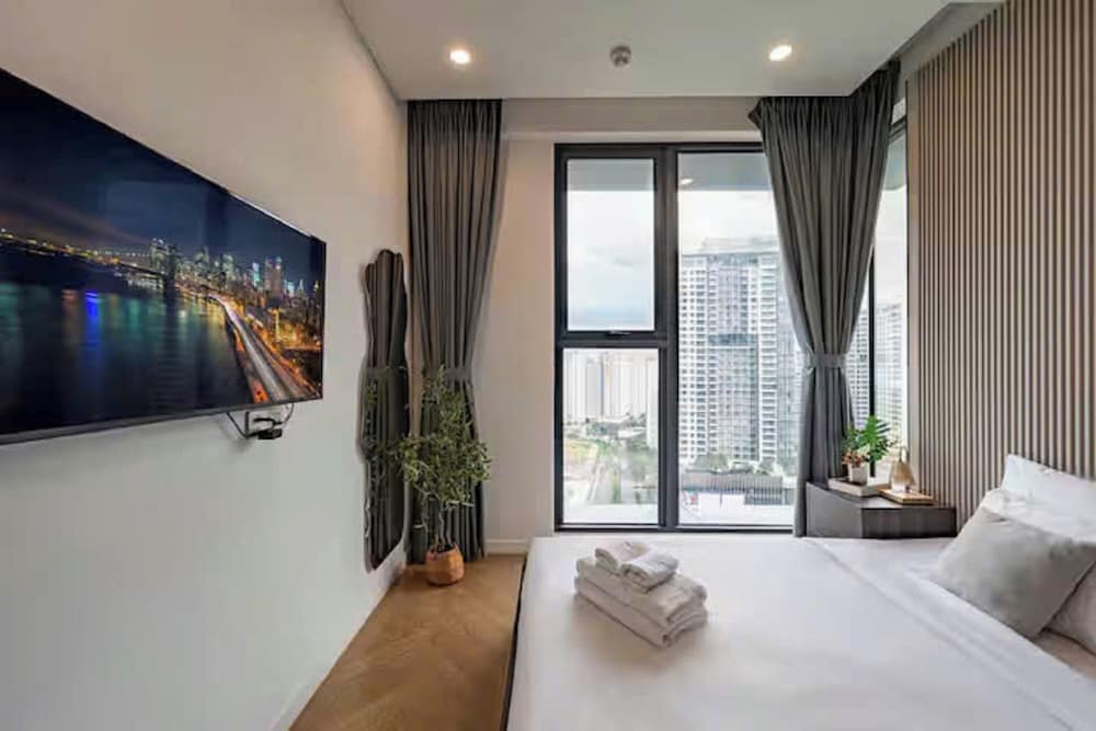 Kluxstay Lumiere Riverside Residence