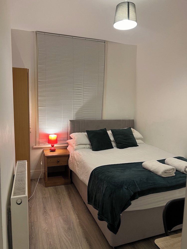 The Coral Guest House Fratton