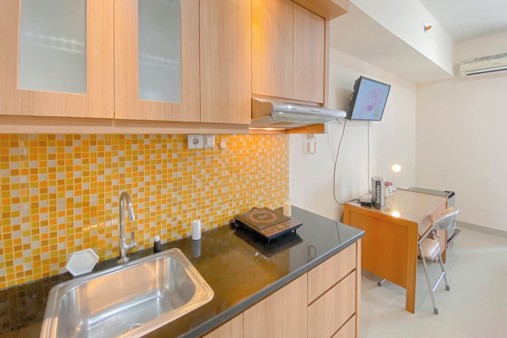 Restful And Cozy Studio At Taman Melati Margonda Apartment
