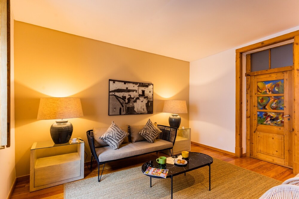 Bairro Alto Apartments by linc