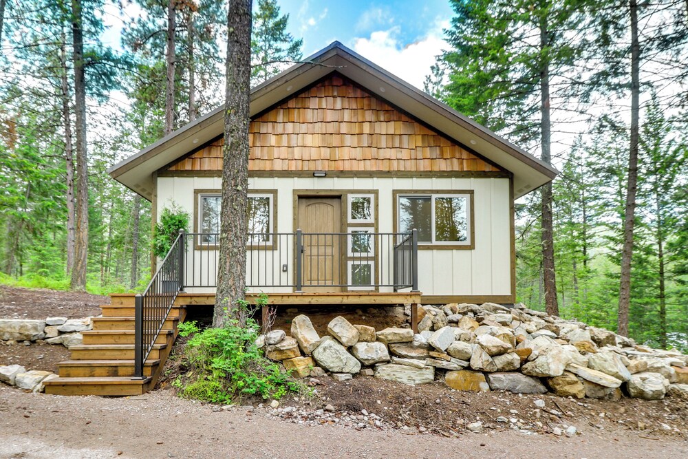 Dreamy Montana Cabin: Short Drive to Flathead Lake