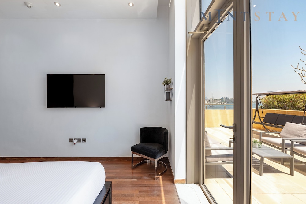 Tiara Residences - Mint Stay