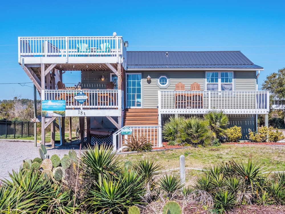 In Good Sands by Topsail Realty