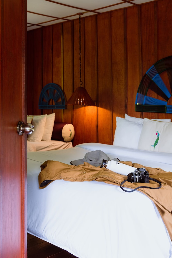 Trogon Lodge