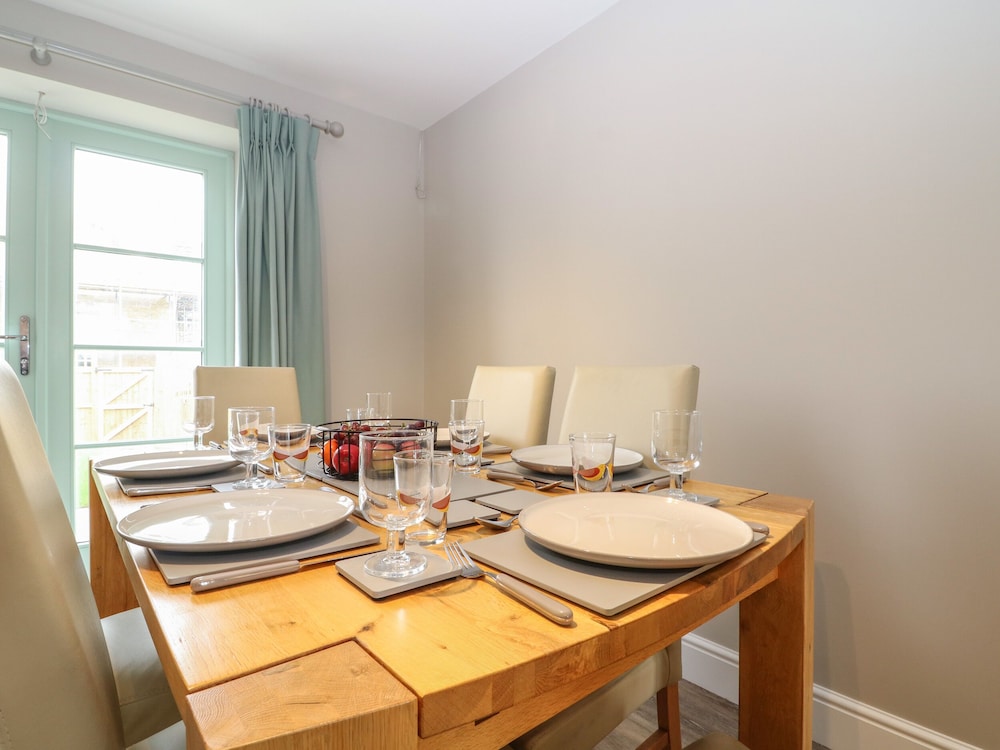 9 Windrush Heights