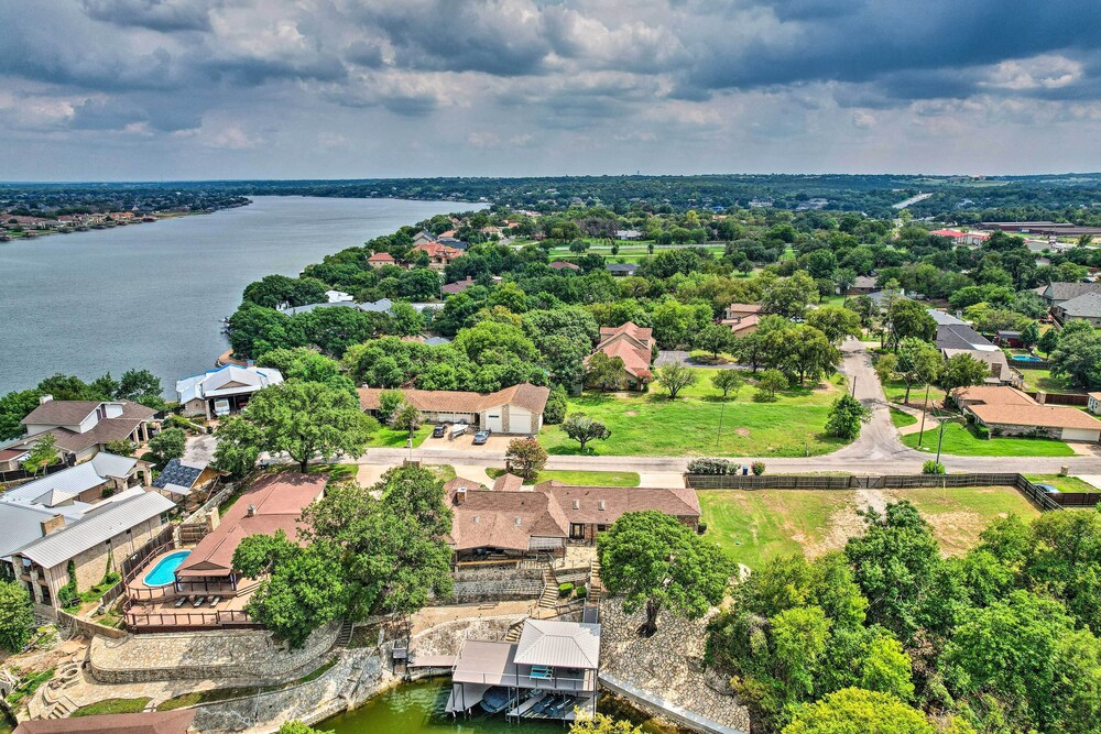 Luxury Granbury Home w/ Private Boat Dock!
