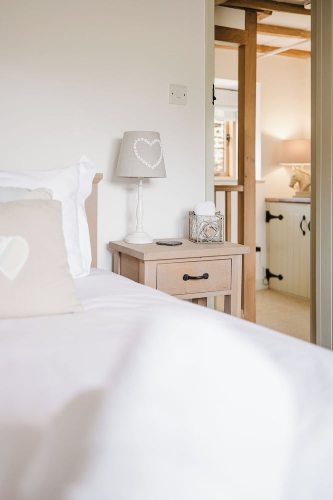 Sweetheart Cottage-Cosy 2BD in Cotswolds