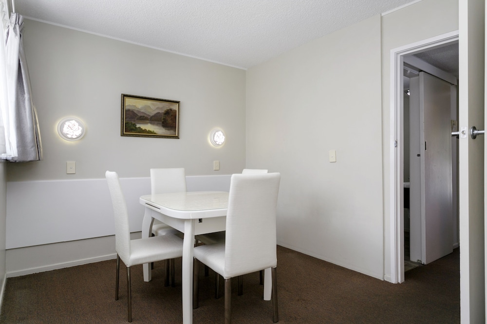 Taupo Thermal Motel & Spa - Adults Only