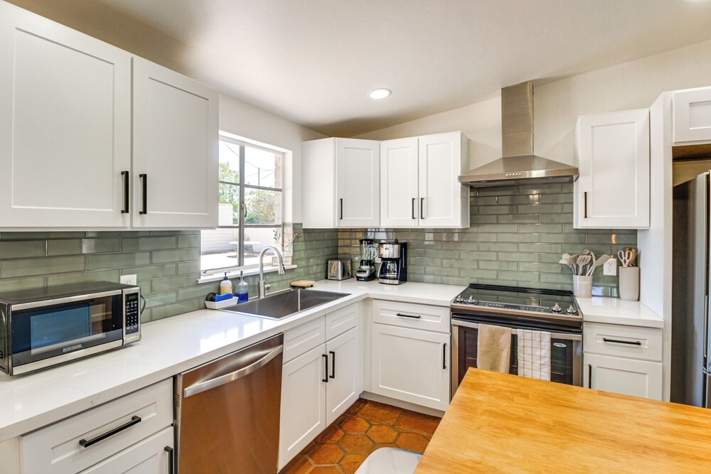 2 Mi to Trail Dust Town: Home w/ Large Yard!
