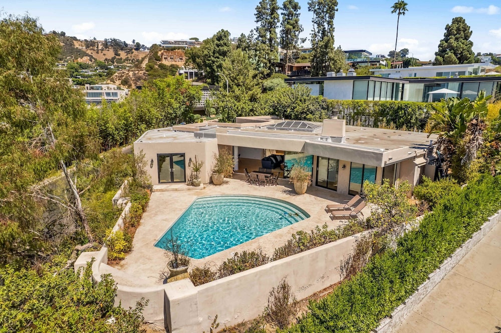 Allura Hollywood Hills LA s Most Incredible Views