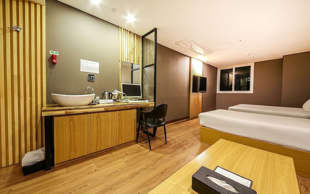 hotel room