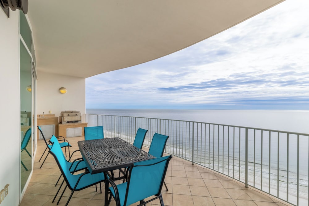 Turquoise Place Condos