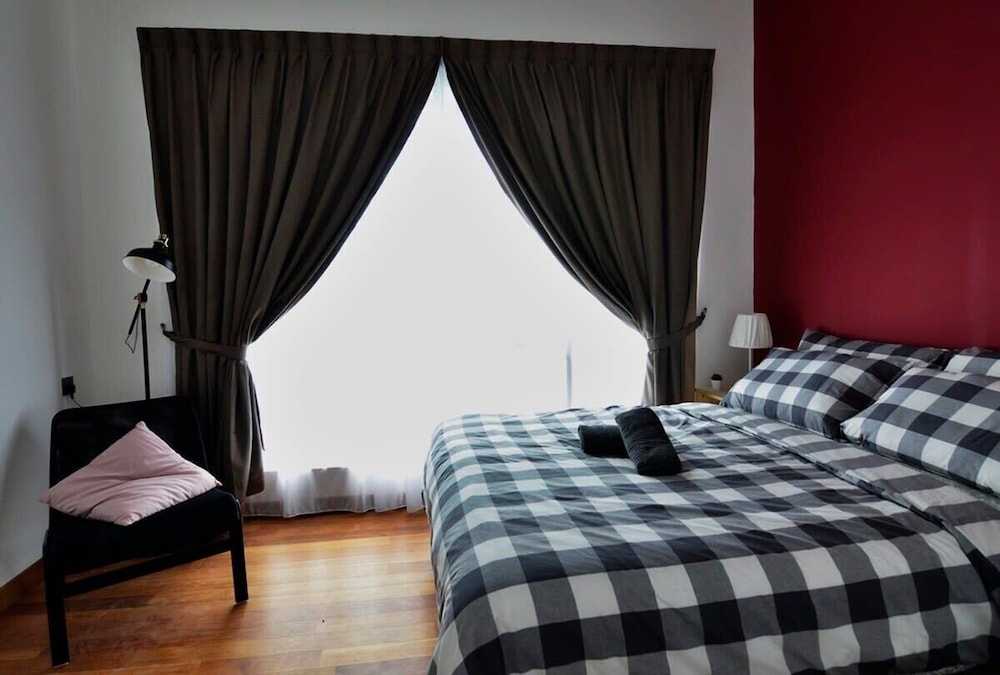 Comfy 2BR Tritower Suite Near JB Ciq, Jbcc & Capri