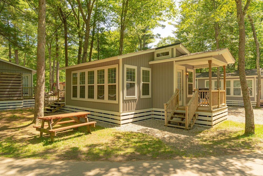 Sun Retreats at Wild Acres view 2
