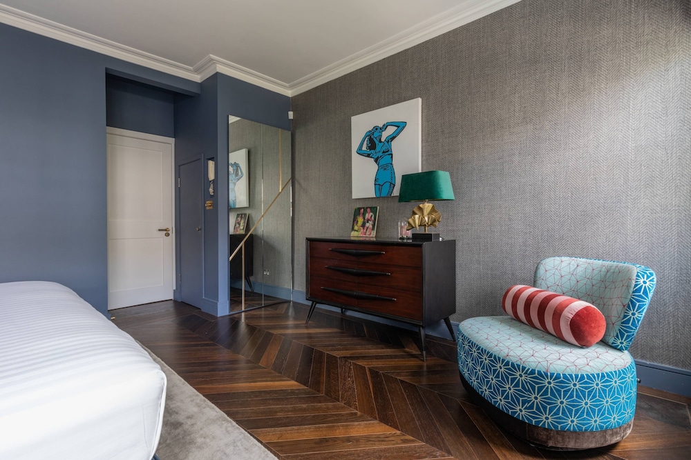 Westbourne Park Road XVI by Onefinestay