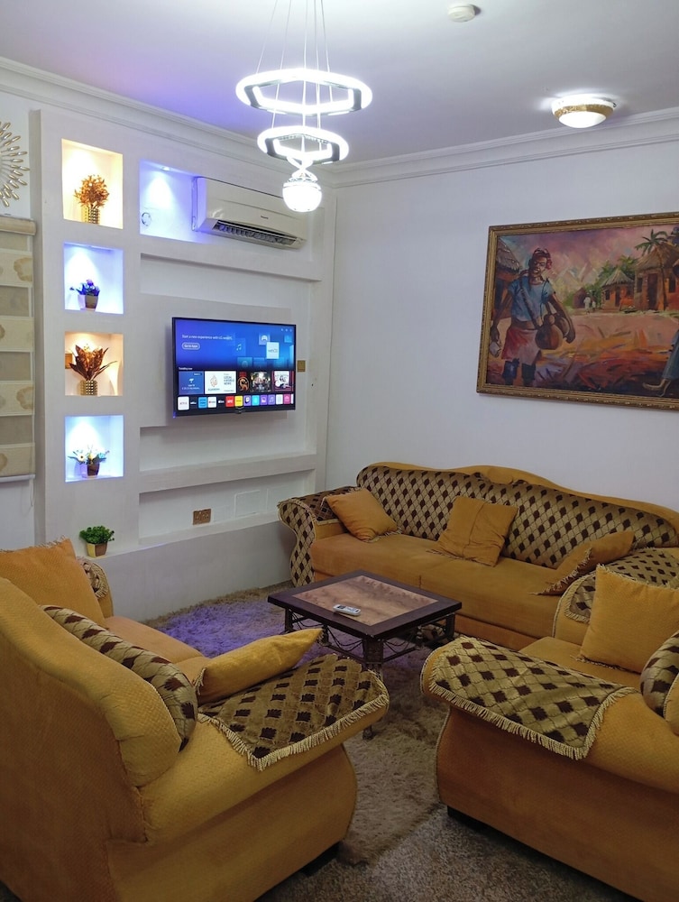 EPL Apartments
