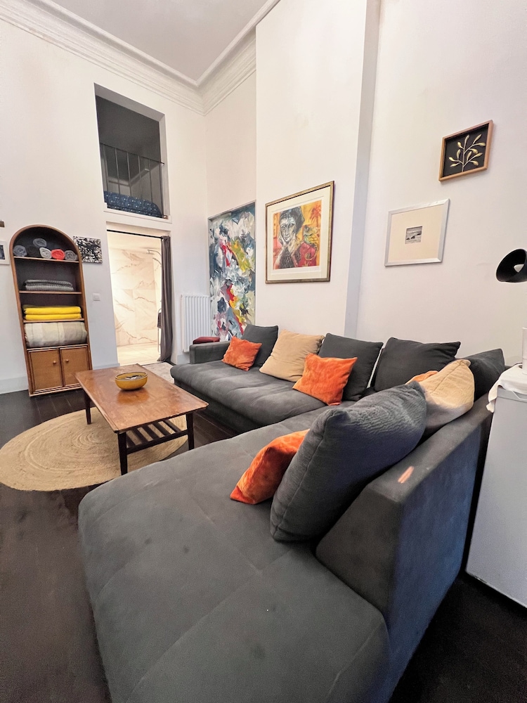 Chic Comfortable Loft and Natural Light