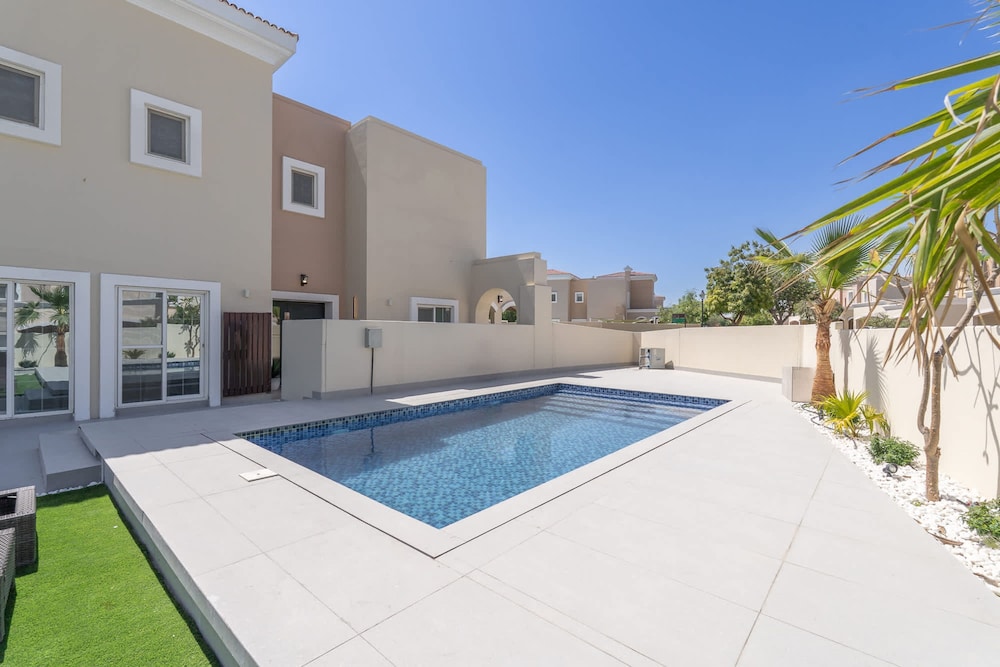 Luxury 4BR Villa-al Reem 3-perfect Family Getaway