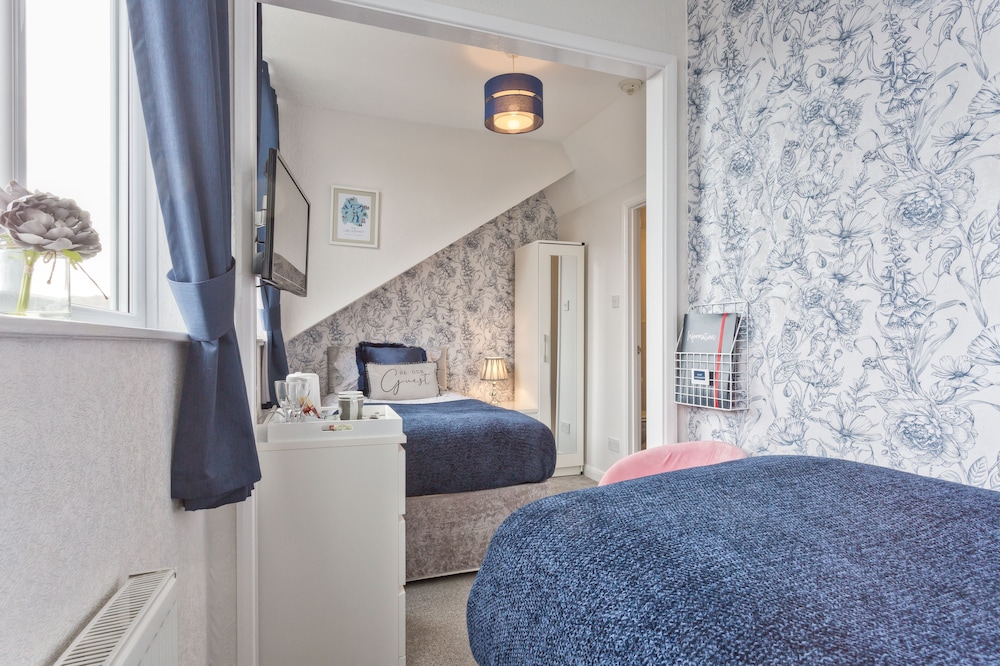 Broadlands Guest House