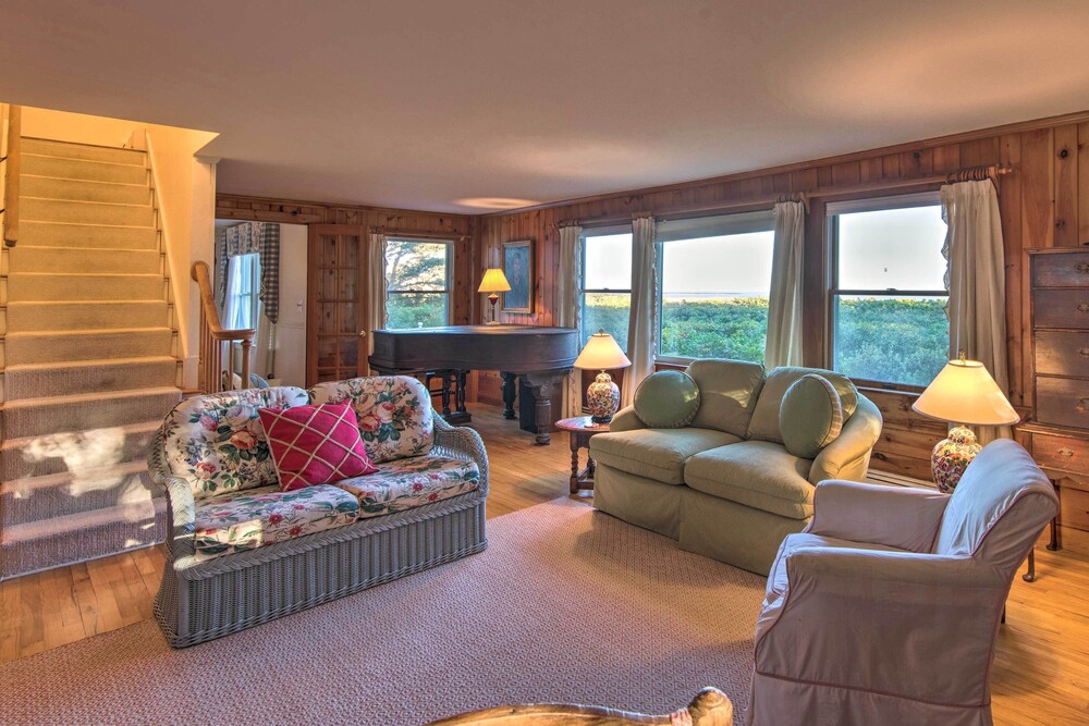 Expansive Beachfront Retreat w/ Outdoor Shower - Property Image 4