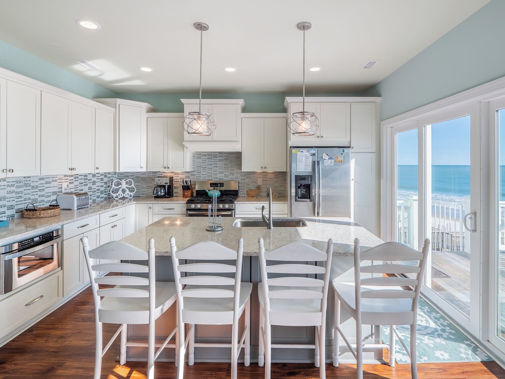 Sandy Feet by Topsail Realty