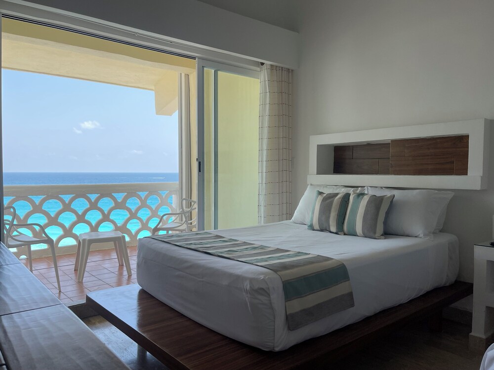 OvaCancun Apartments