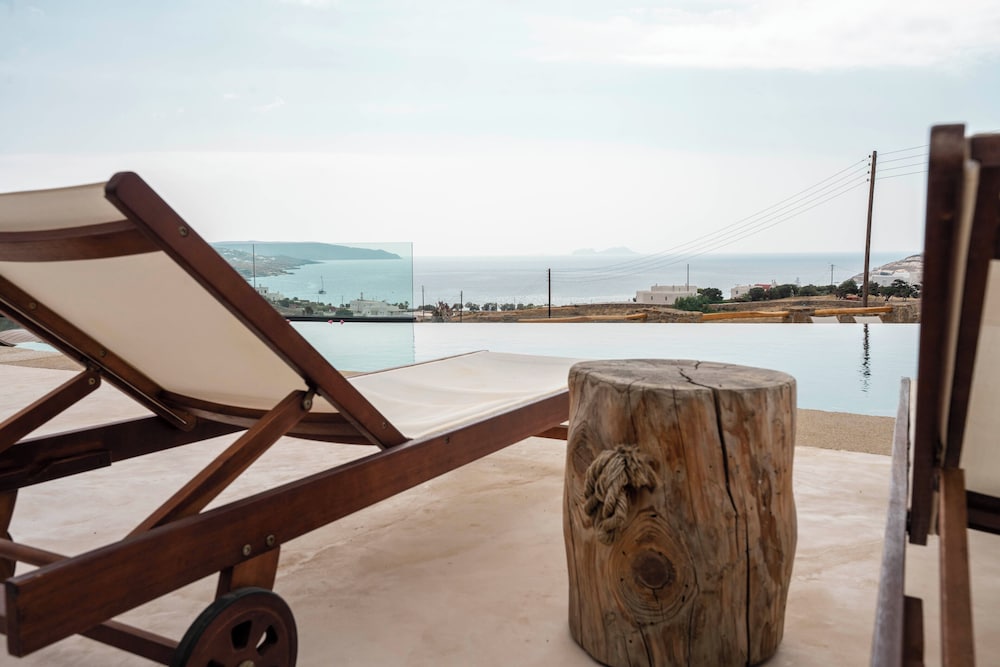 MvibesMykonos homes and studios