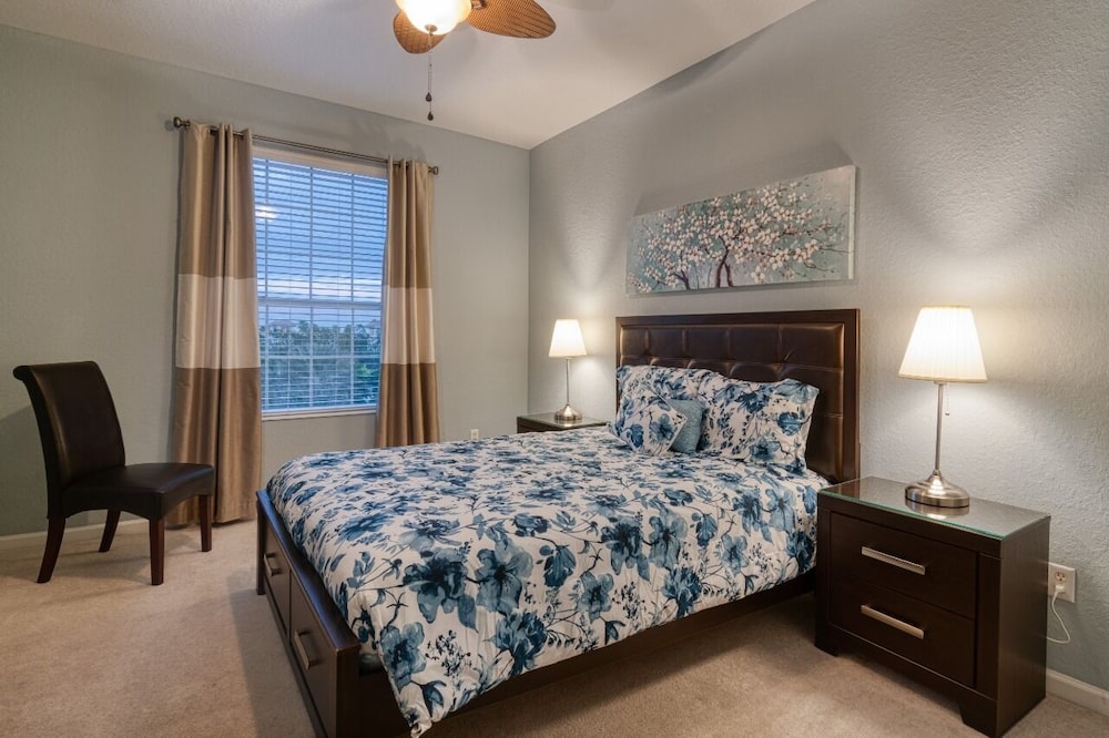 Deluxe 3 Bedroom Apartment Vista Cay Resort 404