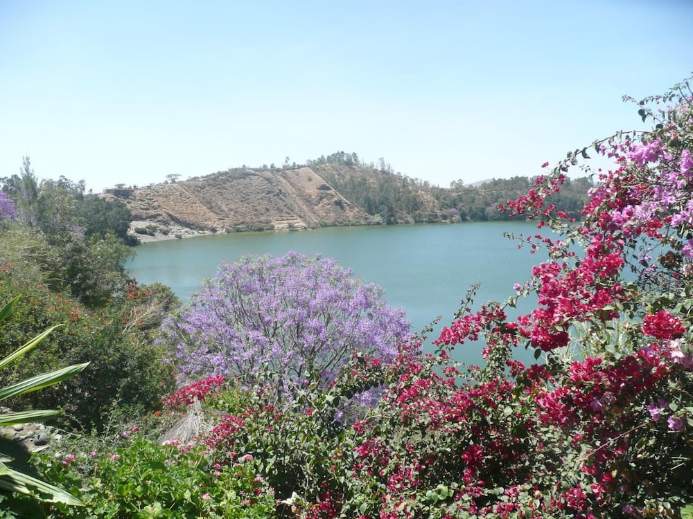 Babogaya Lake Viewpoint Lodge