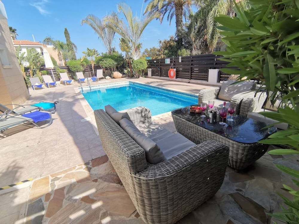 Aurora Villa Protaras - Private Pool Wifi