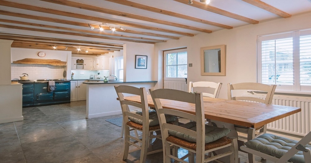 Church Cottage West Down, Sleeps 6-7, Dog Friendly view 5