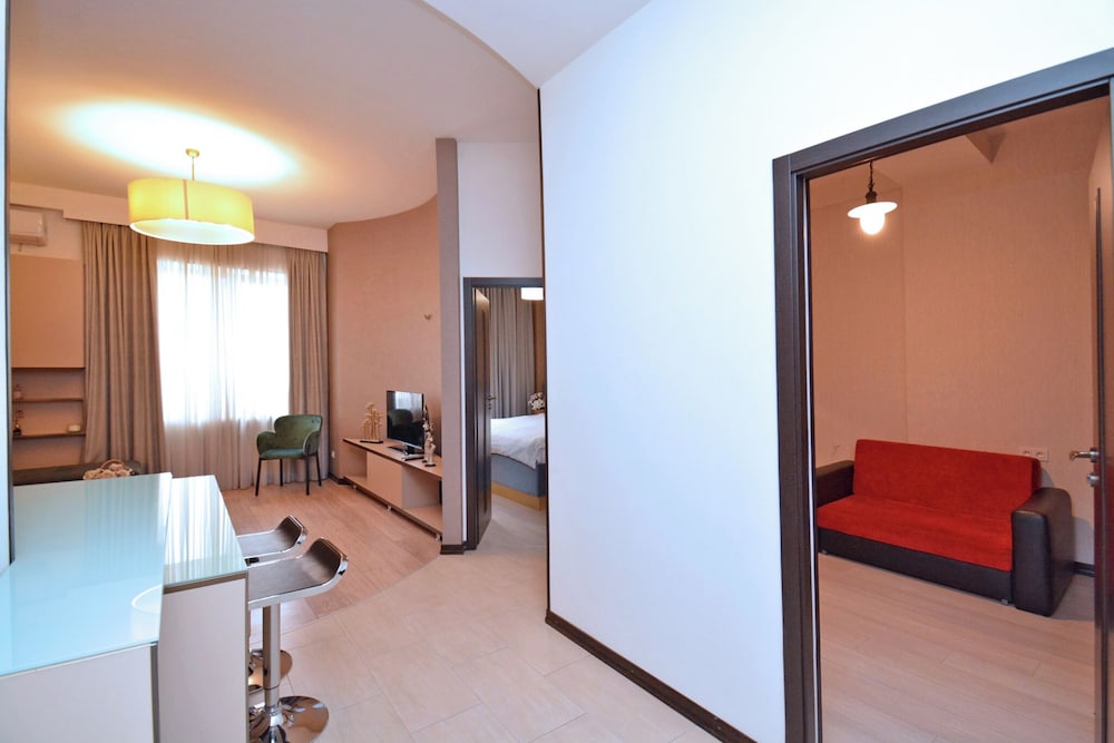 Kajaznuni street apartment on 4 floor