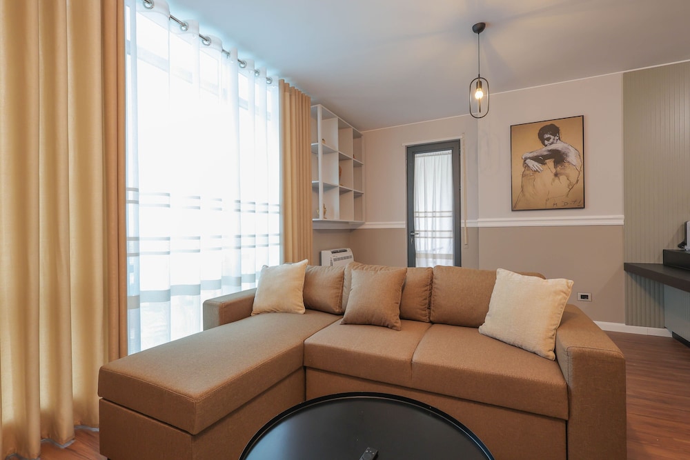 Grandstay Apartments 67