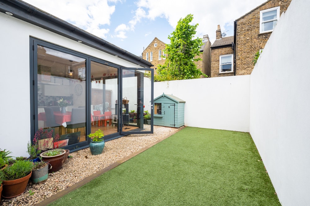 outdoor bbq area