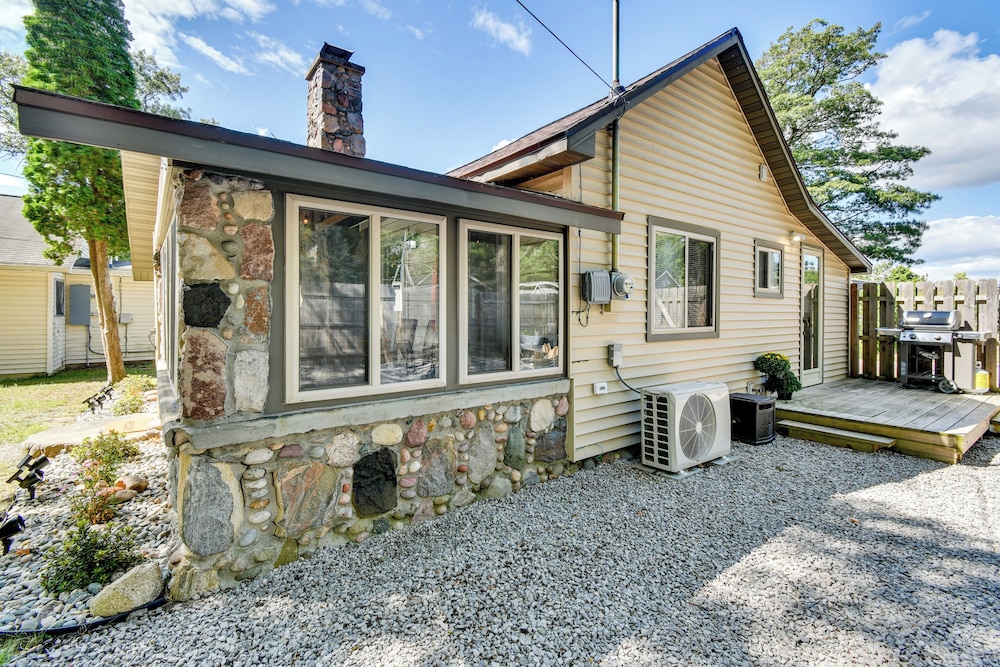 Walk to Houghton Lake: Cabin w/ Fire Pit!