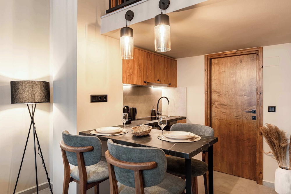 Noemi City Lofts