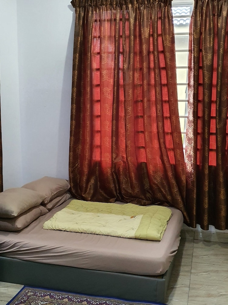 OYO Home 90496 Delima Homestay photo 7