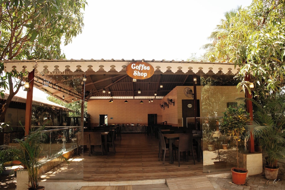 Daksh Resort And Amusement Park