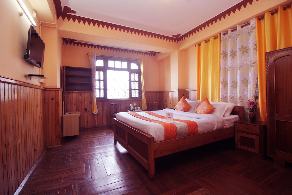 OYO 8719 Hotel Deep Residency
