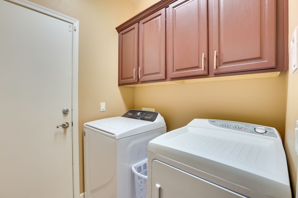 5 Mi to State Farm Stadium: Home w/ Private Pool!