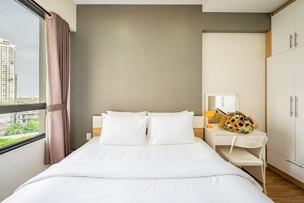 Masteri Luxury City Apartment