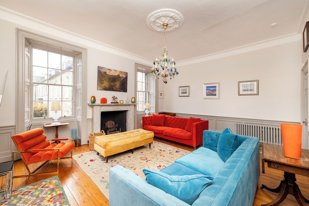 Luxury Family Flat in Edinburgh New Town