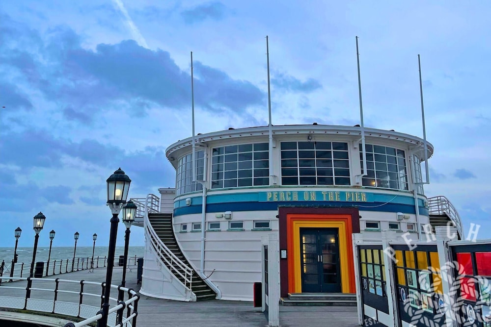 Queens Cove With Seaviews By My Getaways