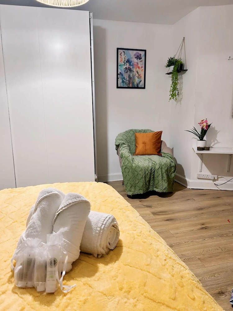 Cozy London Apartment - Central Location view 2