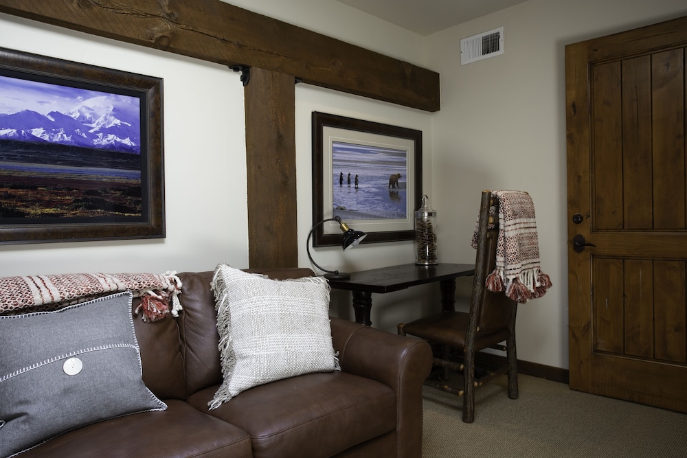 3 Bedroom Condo with Spa - Silver Baron Lodge 3 Condo