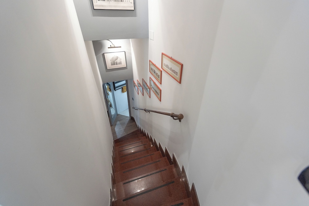 Pantheon Apartment