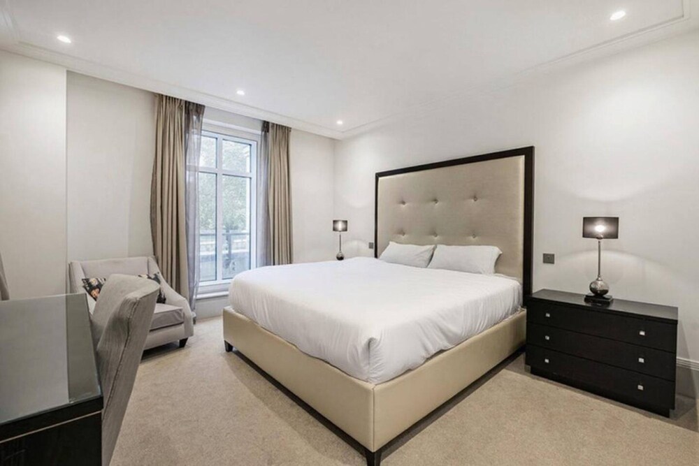 Luxury Park Lane Apartment - Opposite Hyde Park